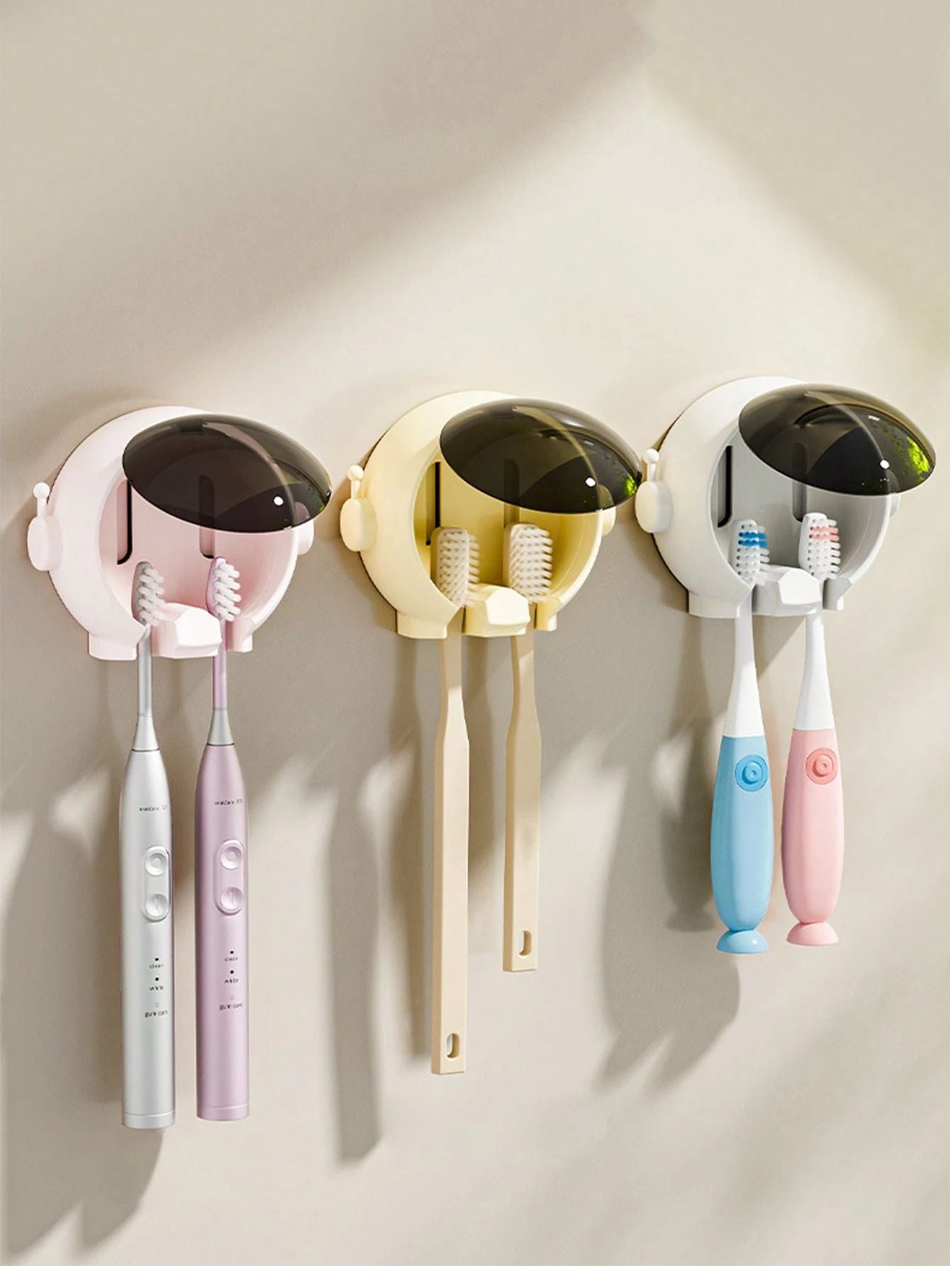Astronaut Toothbrush Holder
